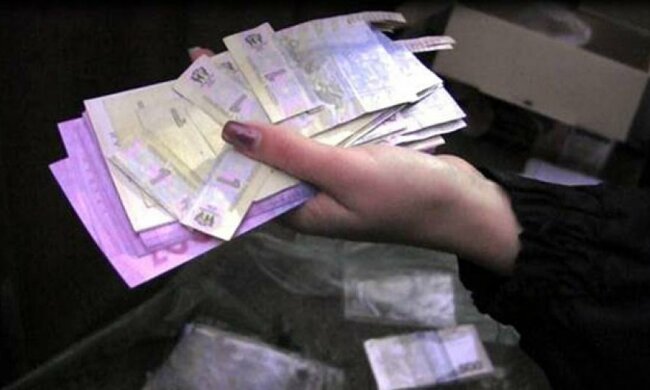 Іноземець друкував фальшиві гривні у гаражі (фото)
