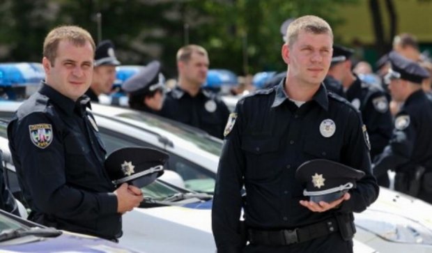 В Киеве полицейские задержали пьяных милиционеров за рулем