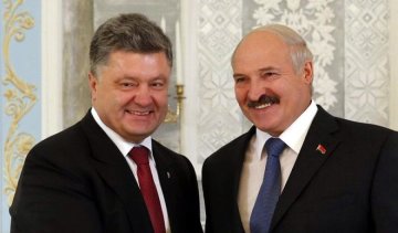 Лукашенко привітав Порошенка з Днем незалежності України