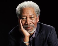 Украинцы одели Фримена в вышиванку