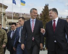 Порошенко і Столтенберг відкрили навчання на Яворівському полігоні