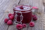 Приготовьте малиновое варенье без варки: изысканное блюдо займет всего пять минут