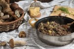 Гречана каша з білими грибами і пармезаном, яка сподобається кожному