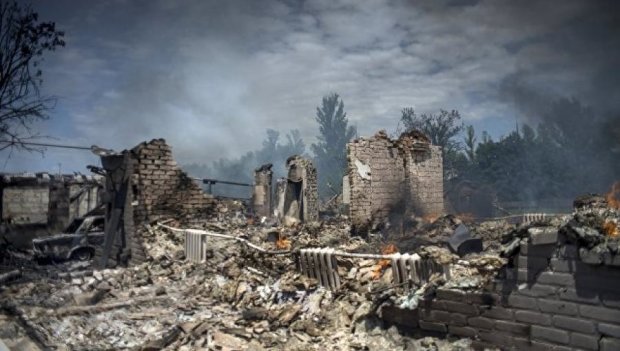 Бойовики показали руйнування на заводі в Донецьку