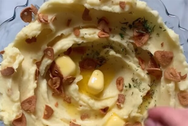 Картопляне пюре з часником, скріншот з відео