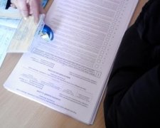 В Николаеве испортили 300 бюллетеней, а в Херсоне более три тысячи - без печатей
