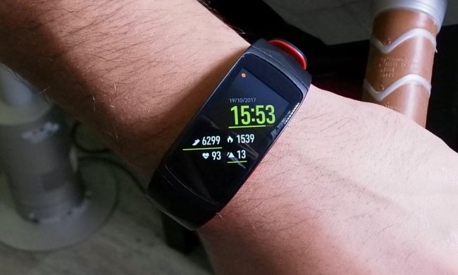 Xiaomi Mi Band 4 поразил новой полезной функцией: теперь можно и в космос