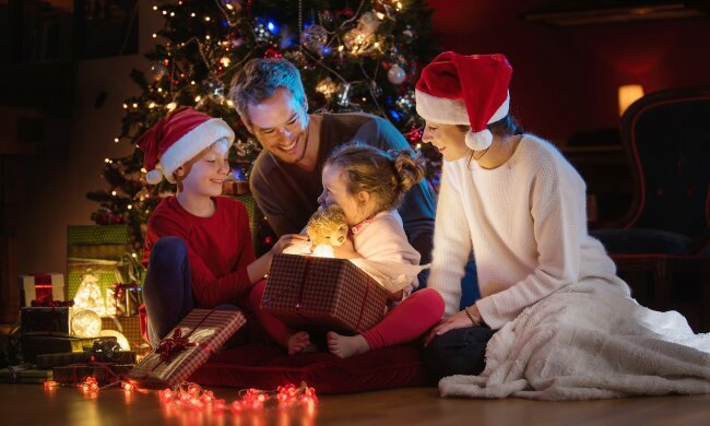 Рождество 7 января: поздравления в стихах для всей семьи