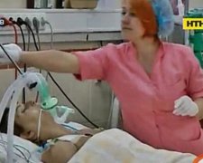 Мати двох дітей у комі після страшного ДТП (фото)