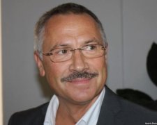 Головатий за обмеження президентської недоторканності, бо побоюється Медведчука