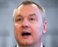 Порошенко залишив кримського "розпорядника" без громадянства