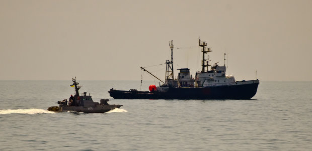 Путін перекинув бойові кораблі до України, назріває запекла битва: відео