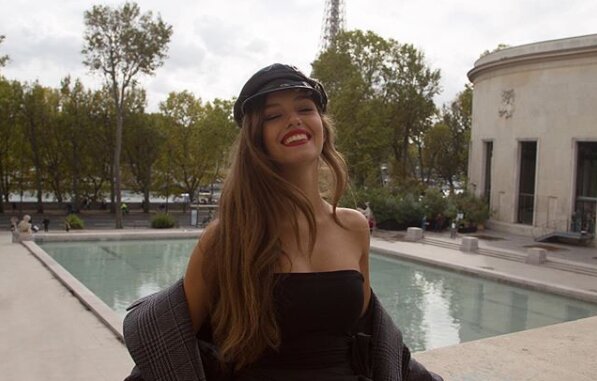 Влюбленная до безумия Кучеренко сделала сюрприз Комарову из "Мира наизнанку": "11 часов непрерывного...."