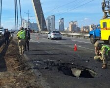 Последствия атаки БПЛА на Северный мост в Киеве