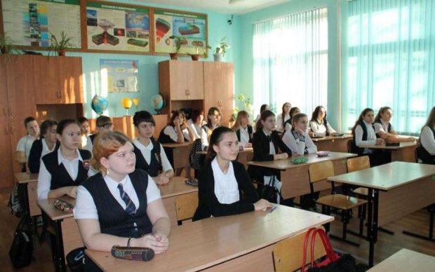 Российских школьников пугали последствиями нелюбви к Путину