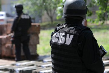 Під Адміністрацією президента "пов'язали" шахрая