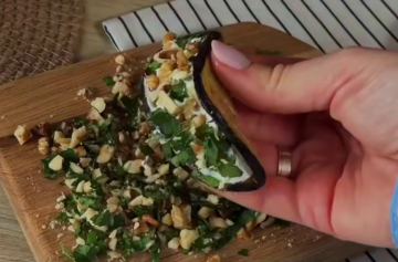 Закуска з баклажанів, кадр з відео