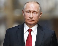 Путин смачно поцеловался на камеру: "С маленьких мальчиков на бабуль решил перейти"