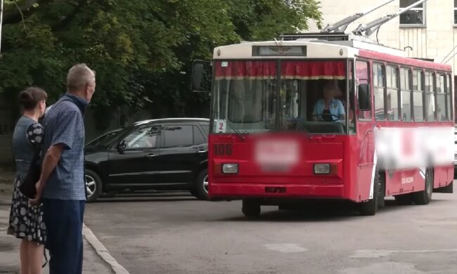 Тролейбус. Фото: скрін youtube