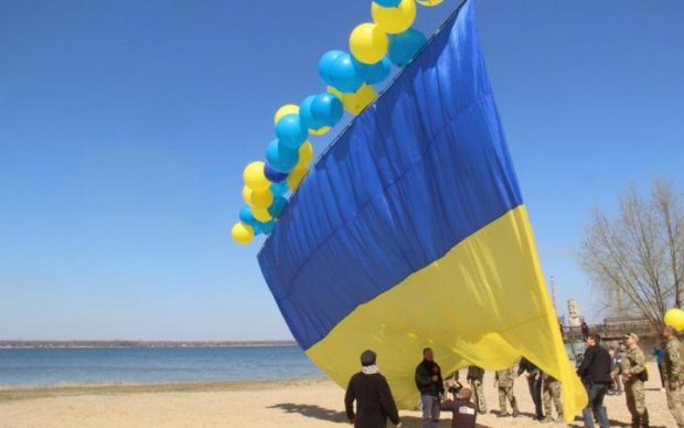 Український прапор у небі над Горлівкою нагадав окупантам про неминуче