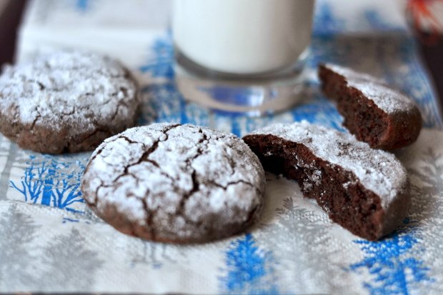 печиво з гірким шоколадом в цукровій пудрі: покроковий рецепт