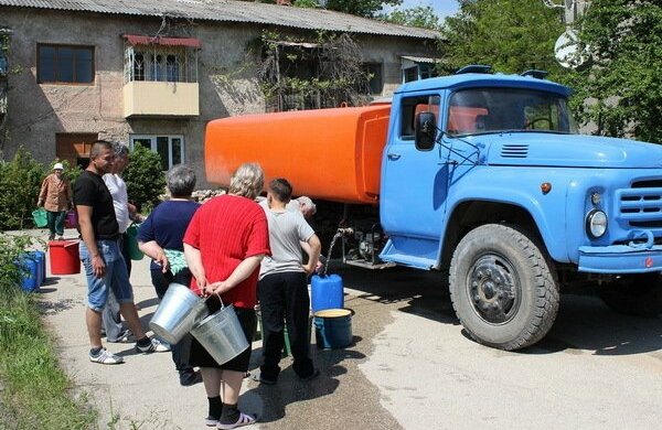 Киянам доведеться сидіти без води, терміново робіть запаси: кому не пощастить