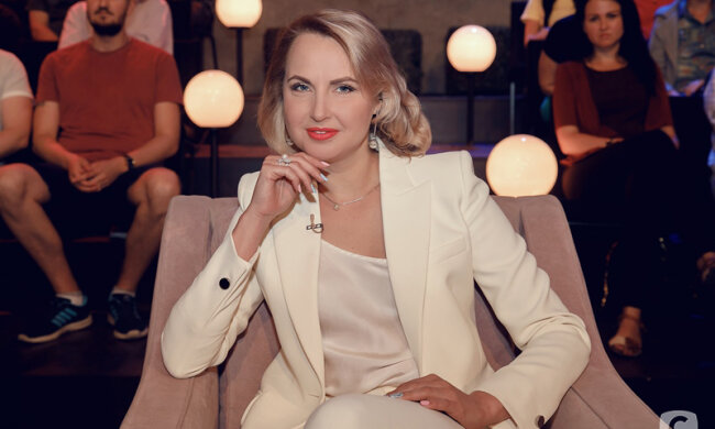 Роют яму своим отношениям: психолог Ларина рассказала, как женщины обрекают себя на одиночество