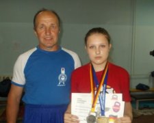 17-річна українка стала чемпіонкою світу з гирьового спорту