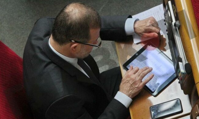 Готовится к выборам: Балогу засекли на лжи и предательстве