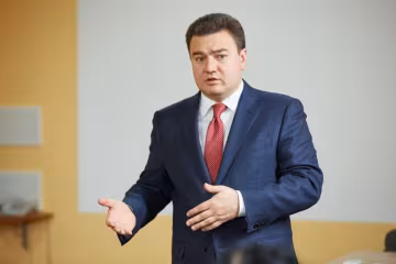 Виктор Бондарь
