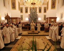 Перед Різдвом копи влаштують шмон у церквах