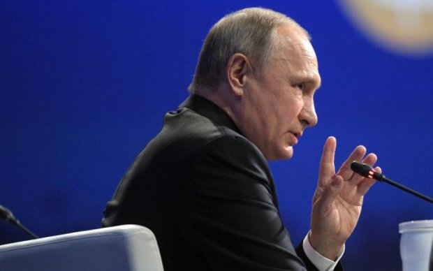 Плаха с топорами: политолог рассказал о последствиях краха режима Путина