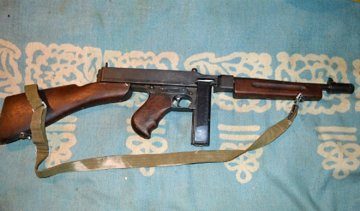 Зброю гангстерів знайшли на Донеччині (фото)
