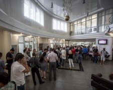 Великий російський банк згорнув бізнес в Україні