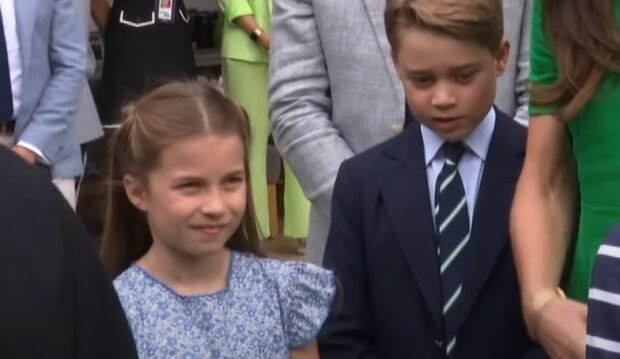 8-річна принцеса Шарлотта залишила ціле "послання" своєю сукнею: цього не чекав ніхто