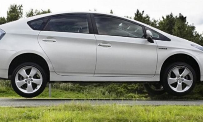 Toyota навчить свої автомобілі літати