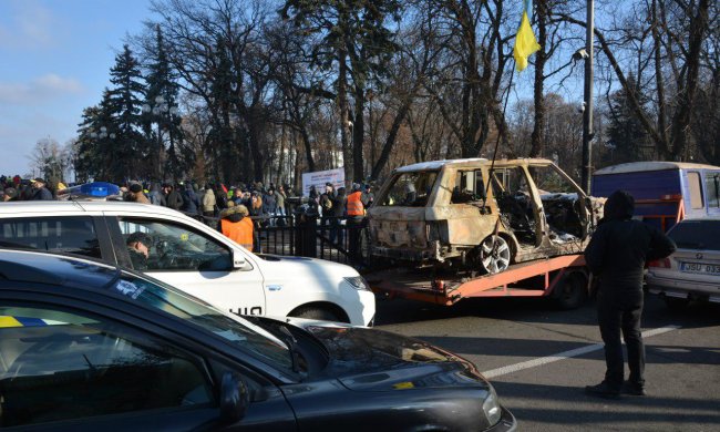 Залишилося 15 днів: скандальний закон про розмитнення віддали Порошенку, чого чекати "євробляхерам"