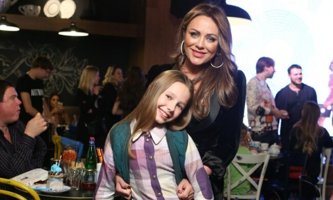 Юлія Началова з донькою, Newsmir