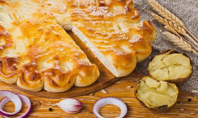 Картопляний пиріг з куркою: покроковий рецепт