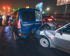 Четыре авто и двое пострадавших: пьяный неадекват устроил месиво на киевской дороге