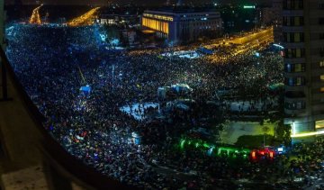 Опубліковані фото і відео майдану по-румунськи
