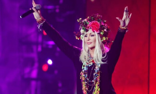 Кривавий коридор: Білик "тепло" зустріли у Львові