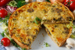Рецепт французького пирога з куркою, грибами і брокколі