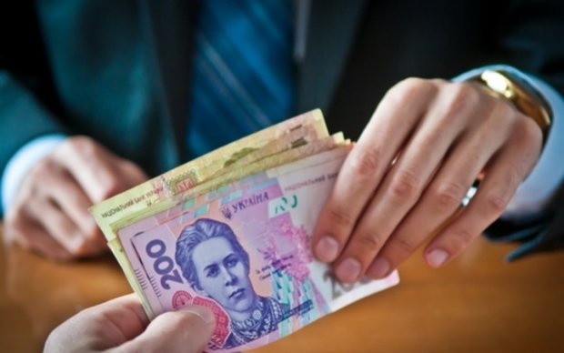 Инфографика: где в Украине самые высокие зарплаты
