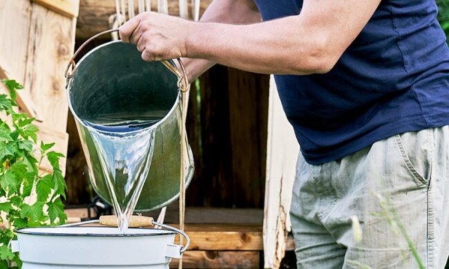 Вода з колодязя. Фото з відкритих джерел