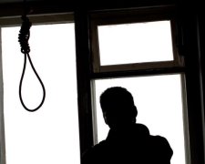 Обидчик Чорновол повесился сам, - прокуратура