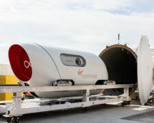 HyperLoop, Tesla