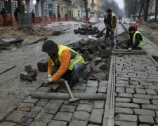 Во Львове продолжается реконструкция улицы Степана Бандеры, фото ЛГС