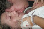 Любов і віра створили диво - молода мати оживила сина, померлого після пологів