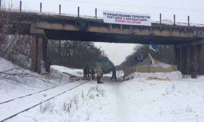 Кабмін врегулював переміщення товарів в зоні АТО